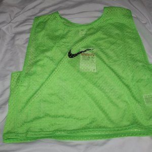 Nike Green Dri-FIT CW3845-313 Mesh Athletic Training Soccer Bib